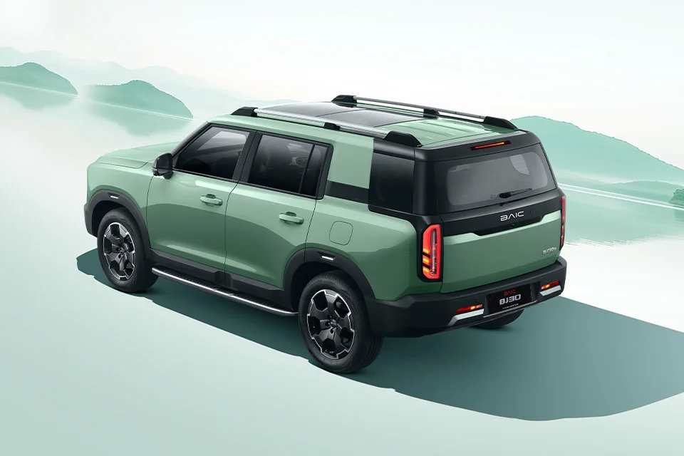 BAIC BJ30 4x2 · exterior · vista 4